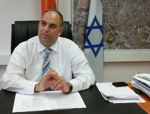 ראש העיר יאיר רביבו ב-2017 לא נעלה את המסים בלוד.צילום דוברות עיריית לוד