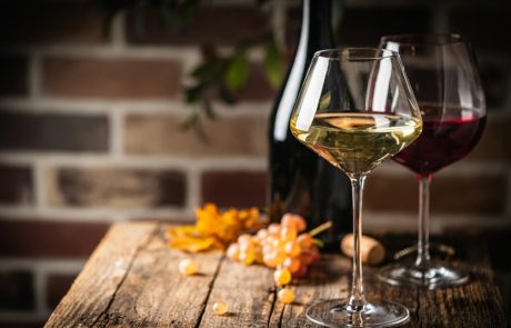 ההבדלים בין יין אדום ליין לבן ואיך בוחרים נכון