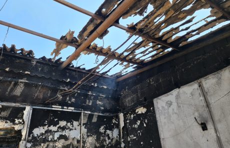 בעקבות שריפת בית הכנסת “בית ישראל” אסבסט שוחרר ומונע כניסה ויציאה