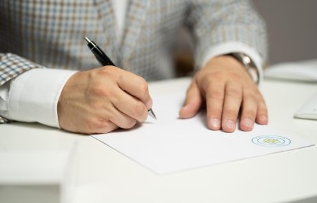 איך לבחור רואה חשבון או שירות חשבות שכר חיצוני לעצמאים