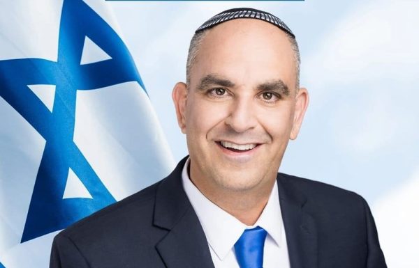 לחגוג או לדחות: ראש עיריית לוד משתף את התושבים בהתלבטות בשווי מיליוני שקלים