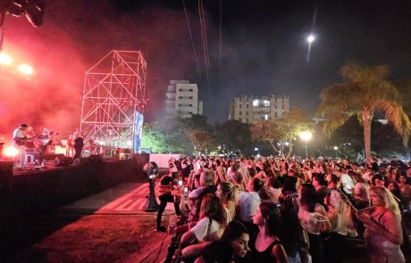 סופו של קיץ בלוד: זמרים, הופעות וקרנבל על אלפי חוגגים