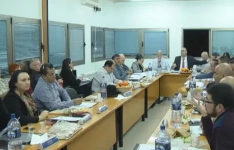 קרב רב בישיבת המועצה:הרוש הזהיר את הרב ממן:”עושים לך כיפה אדומה”