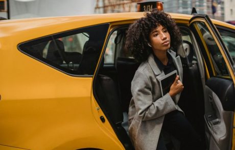 כל מה שצריך לדעת על מוניות למכירה ומוניות מרצדס