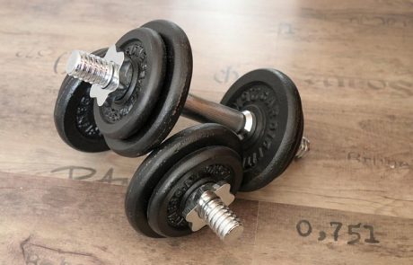 ציוד לחדר כושר שמתאים גם לגברים וגם לנשים